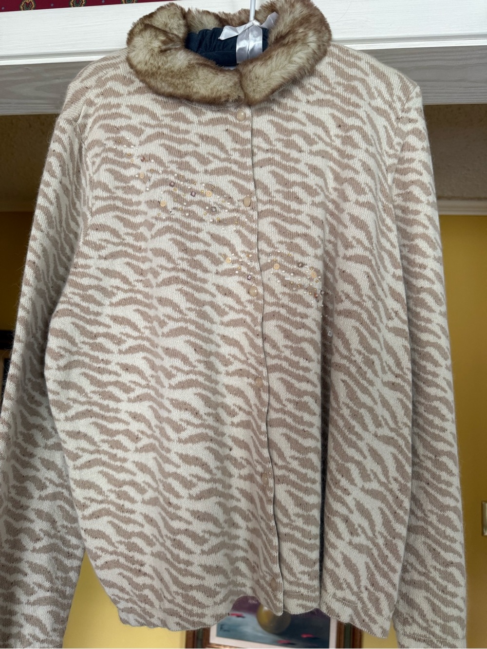 Liz Claiborne Cream and Beige Animal-Print Cape with Faux Fur Collar